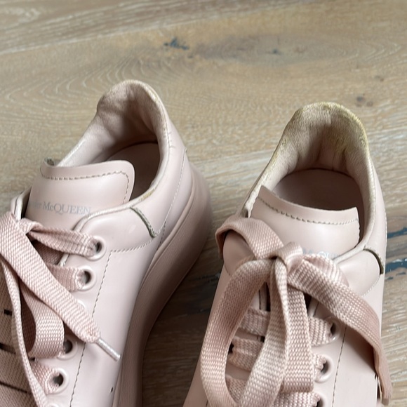 Alexander McQueen chunky low-top sneakers size 7+box and new pair of laces - Picture 7 of 8